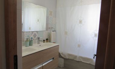 Venta hermosa propiedad, sector residencial y consolidado en Machalí