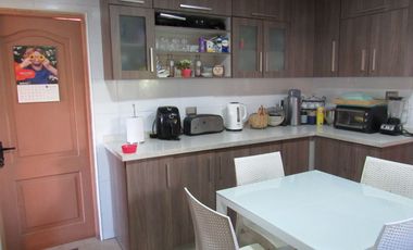 Venta hermosa propiedad, sector residencial y consolidado en Machalí