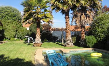 Venta hermosa propiedad, sector residencial y consolidado en Machalí
