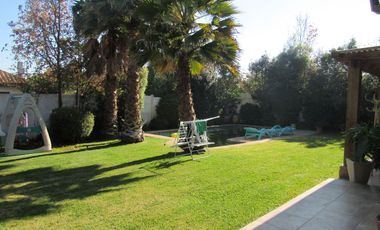 Venta hermosa propiedad, sector residencial y consolidado en Machalí