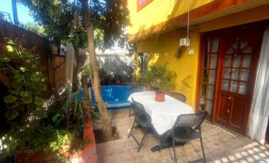 Se vende casa de dos pisos en Peñalolen