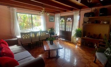 Se vende casa de dos pisos en Peñalolen
