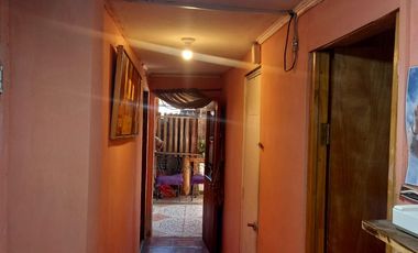 Se vende casa de dos pisos en Peñalolen