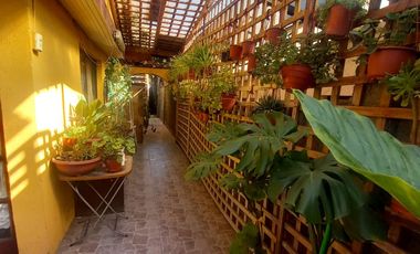 Se vende casa de dos pisos en Peñalolen