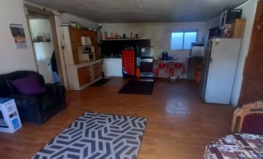 Se vende casa de dos pisos en Peñalolen