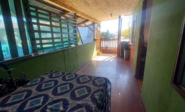 Se vende casa de dos pisos en Peñalolen