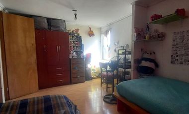 Se vende casa de dos pisos en Peñalolen