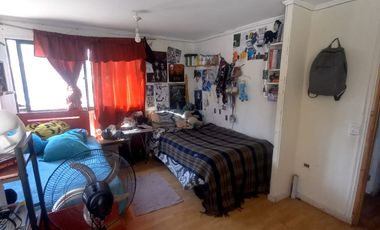 Se vende casa de dos pisos en Peñalolen