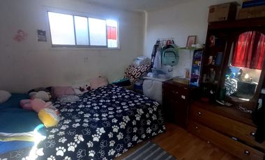 Se vende casa de dos pisos en Peñalolen
