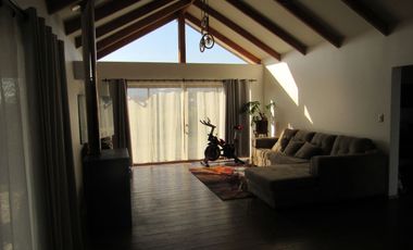 Venta hermosa propiedad, sector mostazal