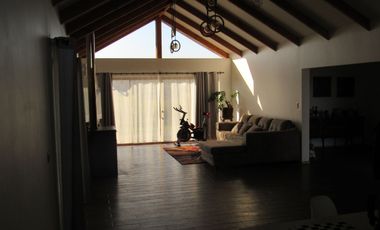 Venta hermosa propiedad, sector mostazal