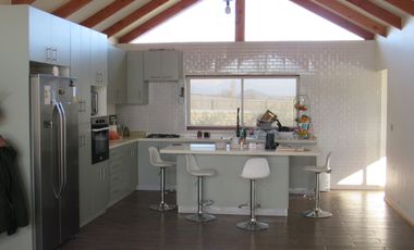 Venta hermosa propiedad, sector mostazal
