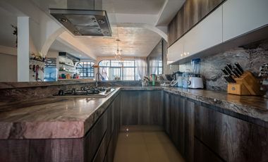 Casa de 5 recámaras en venta en lomas independencia