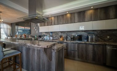 Casa de 5 recámaras en venta en lomas independencia