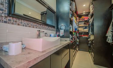 Casa de 5 recámaras en venta en lomas independencia