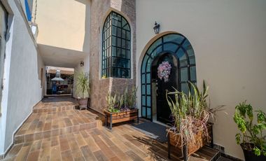 Casa de 5 recámaras en venta en lomas independencia