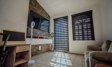 Casa de 5 recámaras en venta en lomas independencia