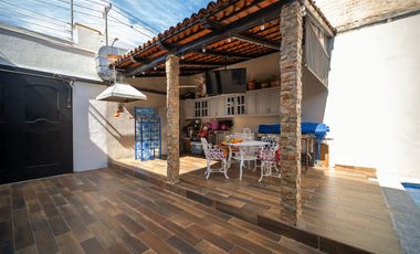 Casa de 5 recámaras en venta en lomas independencia