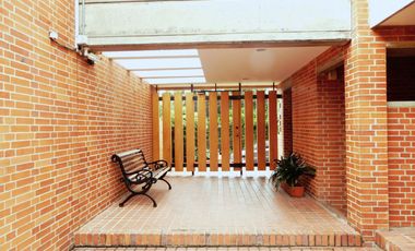 En Conjunto Cerrado!!!!! Amplia e Iluminada