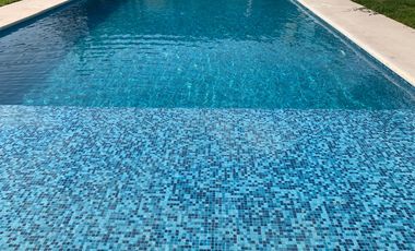 * UTILICE SU CRÉDITO EN ÉSTA HERMOSA CASA EN CONDOMINIO CON DOBLE VIGILANCIA. SANTA FÉ