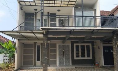 Disewakan Rumah Cluster Beverly Lippo Cikarang