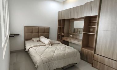 Disewakan Rumah Cluster Beverly Lippo Cikarang