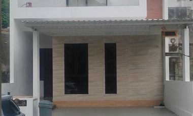 JUAL Rumah Semi Furnished Lantai Full Marmer di CitraSun Garden Semarang
