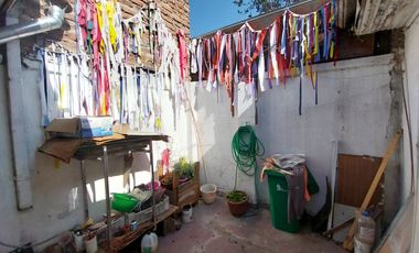 En venta casa esquina 4D+2B+Local comercial en Av. El Parrón Comuna La Cisterna