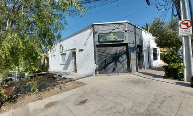 En venta casa esquina 4D+2B+Local comercial en Av. El Parrón Comuna La Cisterna