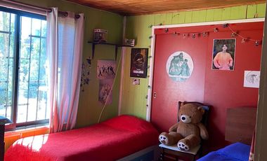 VENTA DE CASA ESQUINA CON LOCALES COMERCIALES EN ISLA NEGRA