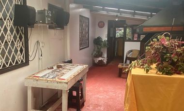 VENTA DE CASA ESQUINA CON LOCALES COMERCIALES EN ISLA NEGRA