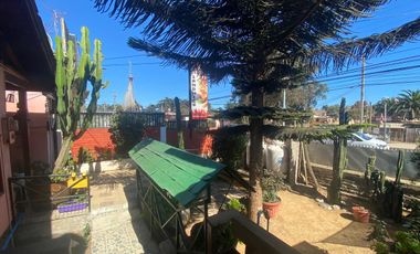 VENTA DE CASA ESQUINA CON LOCALES COMERCIALES EN ISLA NEGRA