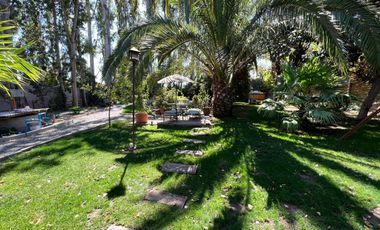 Increíble casa   en amplio  terreno