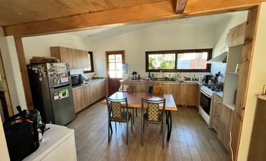 Increíble casa   en amplio  terreno