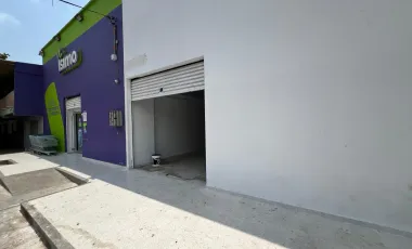 ARRIENDO BODEGA AL FRENTE DE LA TERMINAL DE TRANSPORTE