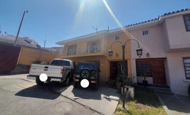 ¡¡Excelente Oportunidad!! Hermosa casa de dos pisos en Villa Las Tejas,9.800 UF, Coviefi, en la ciudad de Antofagasta