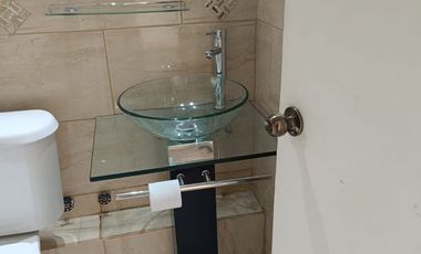 Arriendo excelente  departamento con gasto común incorporado