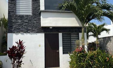 Casas en venta en Cluster con Alberca en Zona Industrial del Puerto de Veracruz