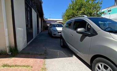 VENDEMOS CASA EN MAIPU. GRAN TERRENO