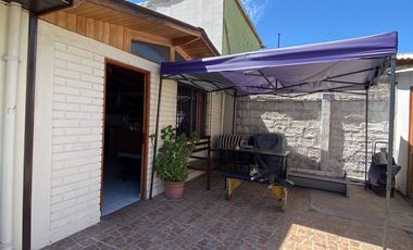 VENDEMOS CASA EN MAIPU. GRAN TERRENO