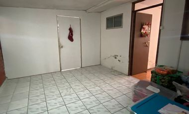 VENDEMOS CASA EN MAIPU. GRAN TERRENO