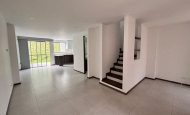 Se vende hermosa casa en conjunto cerrado La Florida