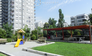 Blanco Viel , San Miguel / Estacionamiento Y Bodega