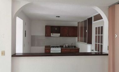 RENTA DE CASA DE 2 NIVELES EN FRACC. TABACHINES