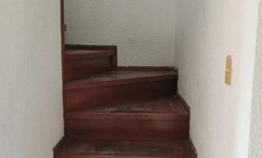 RENTA DE CASA DE 2 NIVELES EN FRACC. TABACHINES