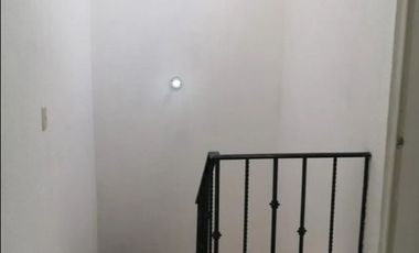 RENTA DE CASA DE 2 NIVELES EN FRACC. TABACHINES