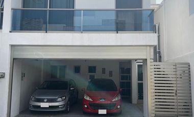 VENDO CASA EN ZONA SUR, POR LA COCA-COLA