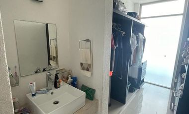 VENDO CASA EN ZONA SUR, POR LA COCA-COLA