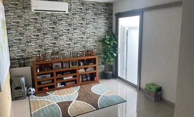 VENDO CASA EN ZONA SUR, POR LA COCA-COLA