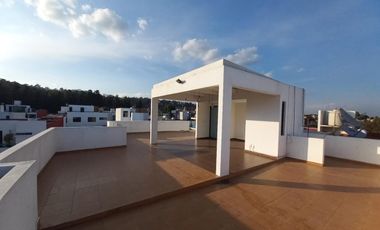 CASA EN RENTA FRACCIONAMIENTO ZEREZOTLA CON JARDIN